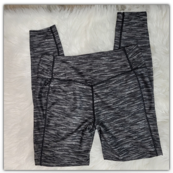 Eddie Bauer leggings size medium - Picture 2 of 7